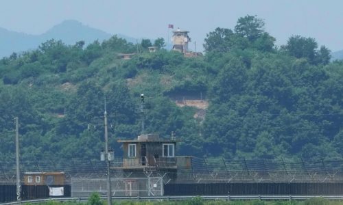 Surcorea ofrece diálogo con Norcorea para evitar choques armados accidentales en la frontera