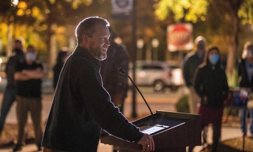 Suspenden a líder de Iglesia anglicana conservadora por acusaciones de conducta sexual inapropiada
