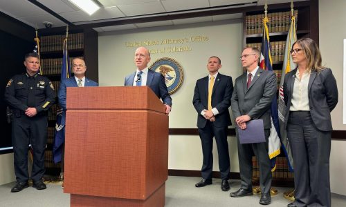 Incautan más de 500 kilos de metanfetamina y encausan a 15 personas en Colorado