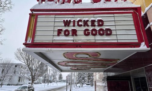 Nieve, lluvia y frío esperan a algunos viajeros en el fin de semana de Acción de Gracias