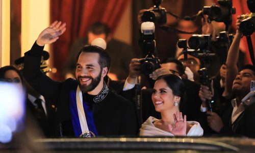 El Salvador implementa programa con ayuda de IA para brindar servicio de salud a los ciudadanos