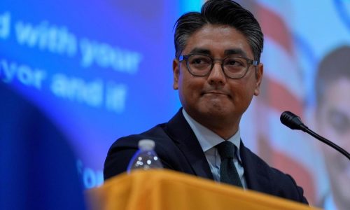 Democrat Aftab Pureval wins reelection as Cincinnati mayor, defeating Vance’s relative