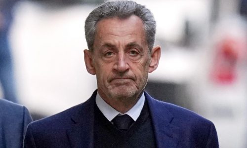 Francia confirma condena de Sarkozy por financiamiento ilegal de campaña