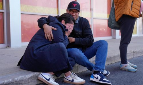 Immigration arrest of Chicago daycare worker at drop-off time for kids sparks outcry