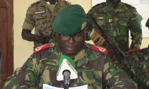 Candidato opositor de Guinea-Bisáu acusa al presidente de dar un golpe y reclama victoria electoral
