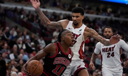 Heat domina 143-107 a Bulls, liderados por 20 puntos y 14 rebotes de Kel’el Ware