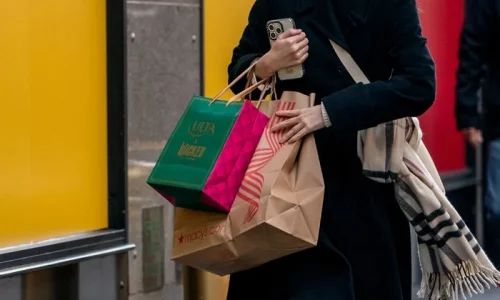 Holiday Retail Sales to Surpass $1 Trillion: Report