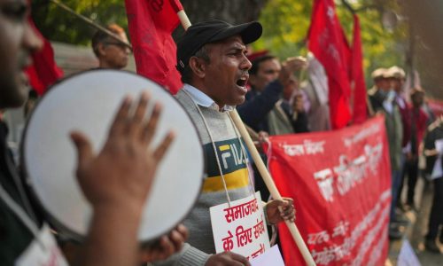 Sindicatos en India celebran protestas nacionales contra las nuevas normas laborales