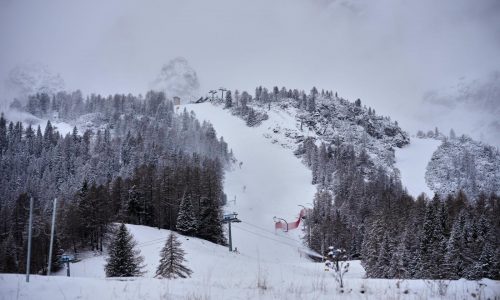 Montañas olímpicas de Milán-Cortina están cubiertas de nieve tras primera gran tormenta