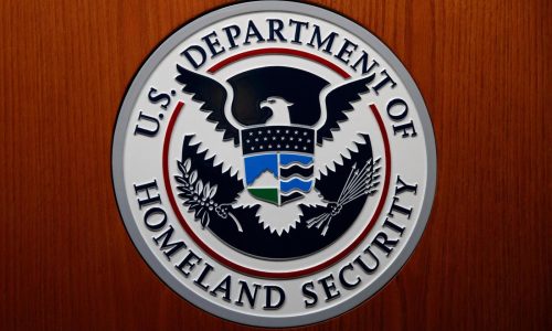 Federal agents drive off with 1-year-old girl after arresting her father in Los Angeles