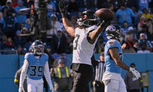 Trevor Lawrence lidera a su tercera victoria consecutiva a Jaguars venciendo 25-3 a Titans