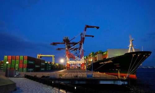 Se contrae economía de Japón por impacto de aranceles de EEUU en exportaciones