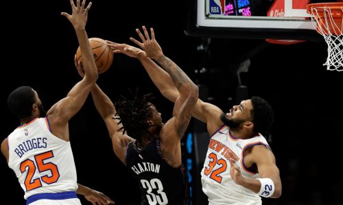 Knicks vencen 113-100 a Nets para su extender a 12 su racha de triunfos seguidos sobre Brooklyn