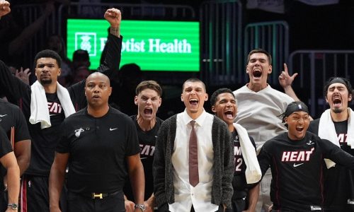 Herro listo para regresar con el Heat de Miami pero Powell queda fuera por lesión