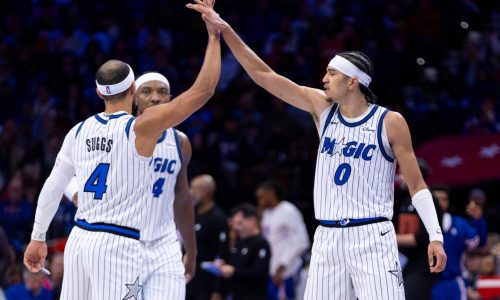 Anthony Black anota 31 puntos, un récord personal, y Magic apabulla 144-103 a 76ers
