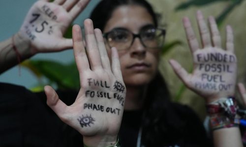 Negociadores en COP30, divididos sobre cuándo y cómo dejar gradualmente el petróleo, gas y carbón