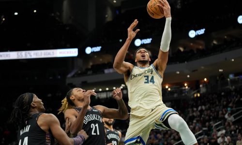 Antetokounmpo anota 29 y supera los 21.000 puntos en victoria de Bucks, 116-99 sobre Nets