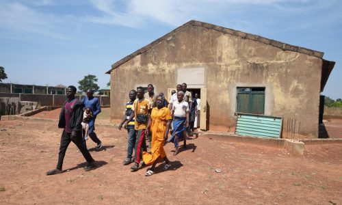 EEUU señala mayores esfuerzos para proteger a cristianos de Nigeria tras amenaza militar de Trump