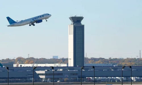 Over 1,000 US Flights Canceled as Government Funding Impasse Continues