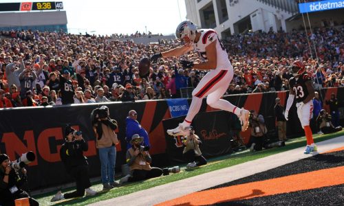 Los Patriots remontan diez puntos y vencen 26-20 a los Bengals para extender racha a nueve triunfos