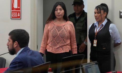 Perú niega que contemple incursión a embajada de México para detener a exprimera ministra asilada