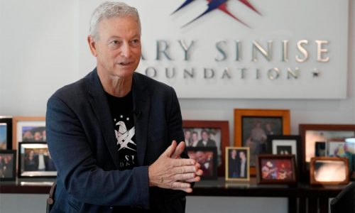 How Gary Sinise is helping the nonprofit CreatiVets build ‘a place to go when the PTSD hits’