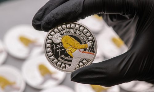 Nueva moneda rinde homenaje a Freddie Mercury y su rango de cuatro octavas