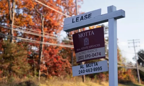 Retail Workers Currently Earning 51.6 Percent Less Than Needed to Afford Rent: Report