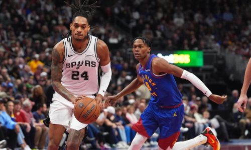 Vassell anota 33 puntos y Spurs vencen 139-136 a Nuggets para avanzar en la Copa NBA