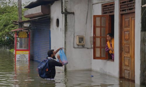 Sigue búsqueda de 176 desaparecidos por inundaciones y aludes en Sri Lanka; reportan 132 muertos
