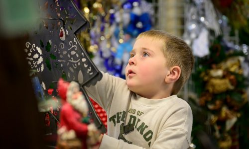 4 ideas to celebrate St. Paul secondhand shopping on Black Friday weekend