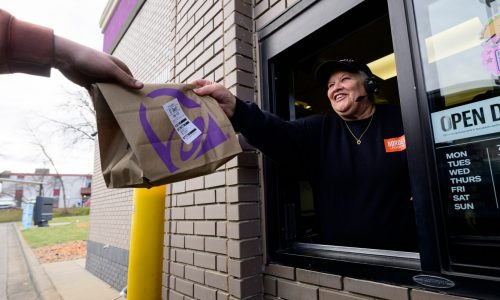 Oak Park Heights ‘Taco Bell Mom’ Brenda Foley marks 30 years