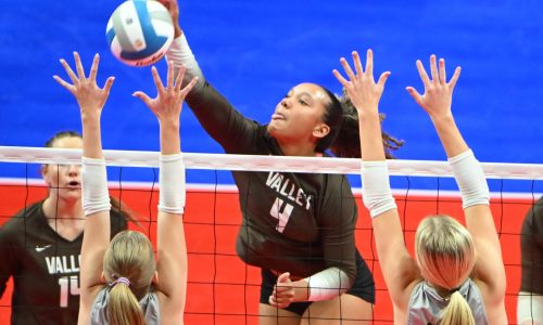 State volleyball: Apple Valley upsets East Ridge in 4A quarters