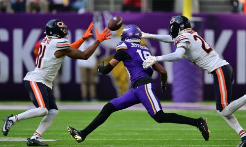 Vikings drop heartbreaker to Bears on a field goal as time expires