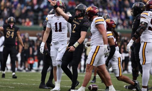 Badgers riding high, Gophers low going into Axe game