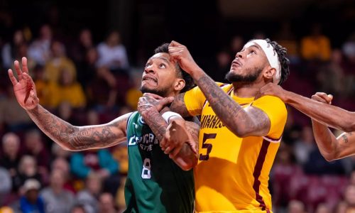 Gophers avoid scary upset in 66-54 win over Chicago State