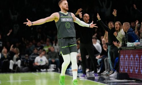 Donte DiVincenzo’s 3-ball falls as Timberwolves improve to 2-0 in NBA Cup play