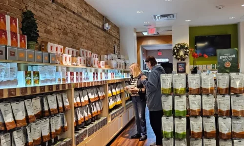 Small Retailers Enter Holiday Season Optimistic