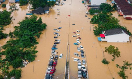 Por lo menos 33 muertos por inundaciones en Tailandia
