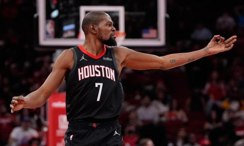 Durant anota 30 en la victoria de los Rockets 140-116 sobre los Trail Blazers