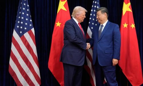 Trump y Xi hablan por teléfono sobre comercio, Taiwán y Ucrania