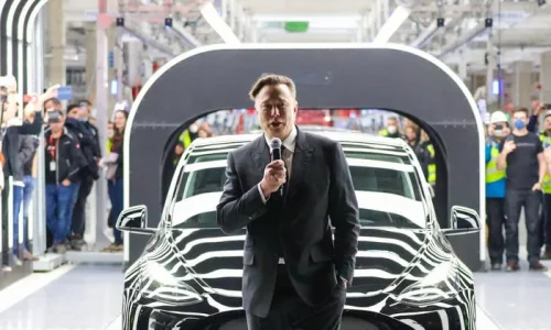 Tesla Shareholders Approve Elon Musk’s $1 Trillion Pay Package