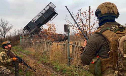Ataque ruso a Kiev deja 11 heridos y varios incendios