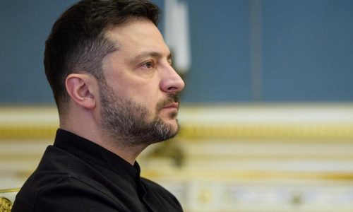 Qué saber sobre las presiones aumentadas sobre Zelenskyy