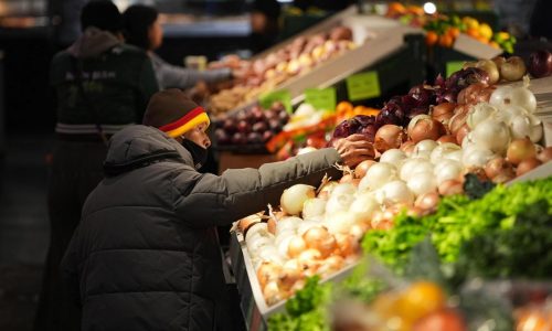 U.S. trade deficit drops 24% in August as Trump’s tariffs reduce imports