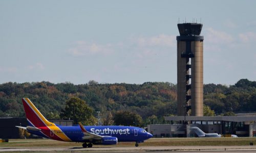 Democratic senator accuses Trump of playing politics with aviation safety during shutdown