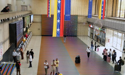 Gobierno de Venezuela revoca concesión a seis aerolíneas internacionales por suspensión de vuelos