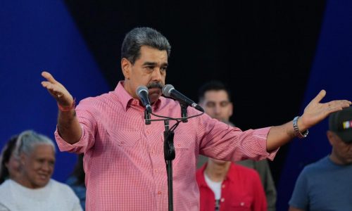 FAA warns all pilots of risks of flying over Venezuela over ‘worsening security situation’