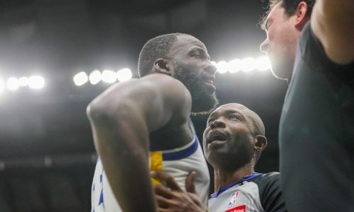 Draymond Green recibe advertencia de la NBA tras confrontación con fan, según fuente de AP