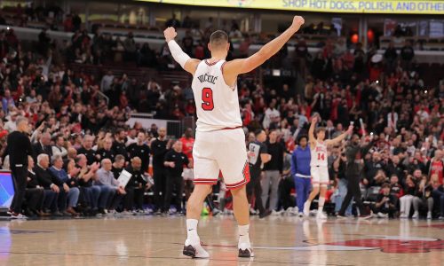 Vucevic anota 28 puntos y Bulls derrotan a Wizards, que sufren 14ª derrota consecutiva